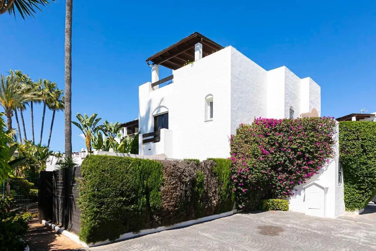Beachside , 3 Bedroom Townhouse In 마르베야 펜션