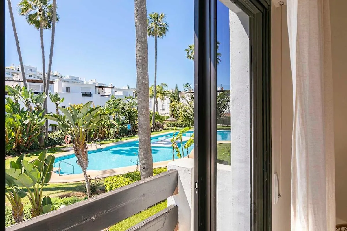 Beachside , 3 Bedroom Townhouse In Marbella